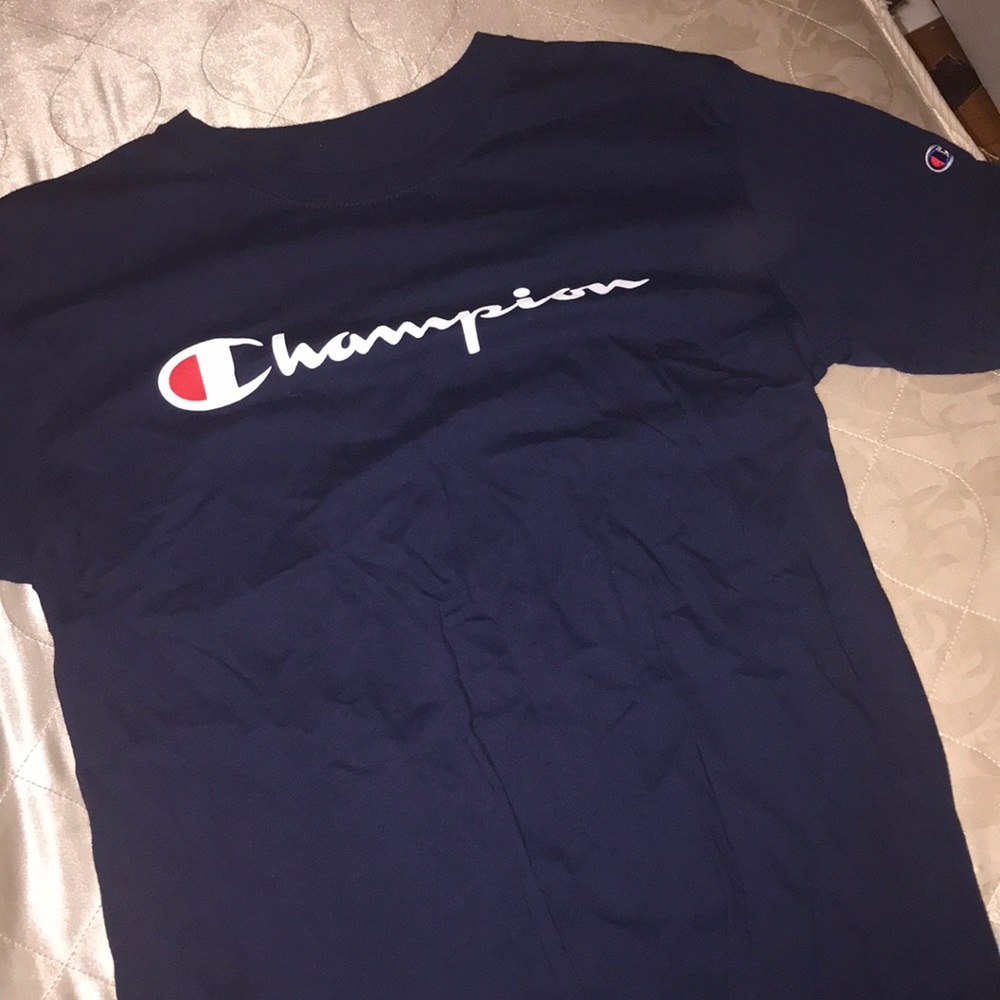 Champions t shirt